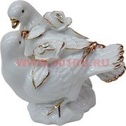 Два голубя из фарфора с розами-стразами (150I) 10,5 см высота